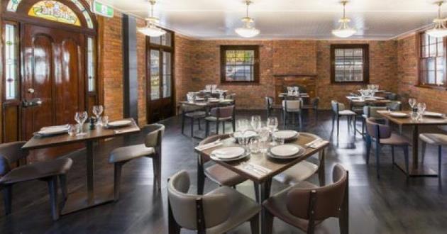 Contemporary and Classy Restaurant Setting