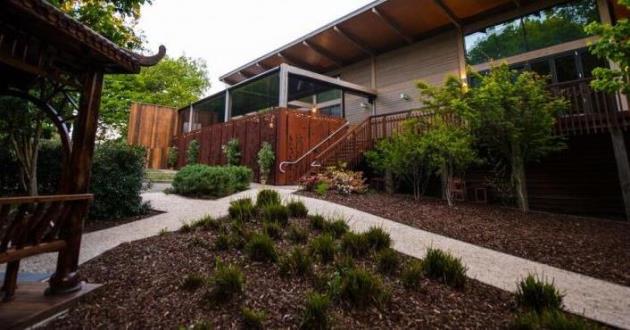 Outdoor Alfresco Dining Area