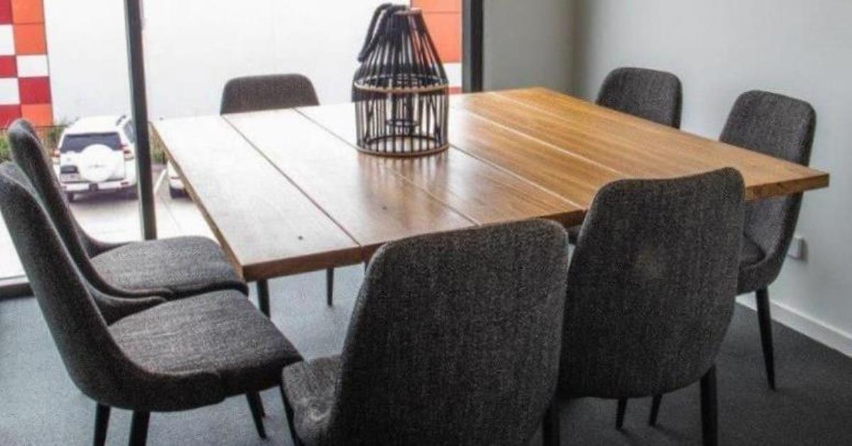 6 Seater Private Meeting Room
