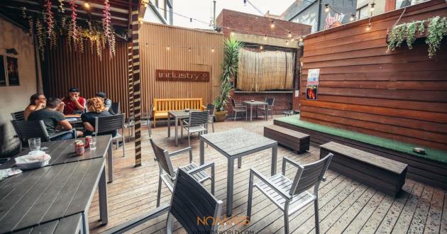 Chill Outside Bar Space