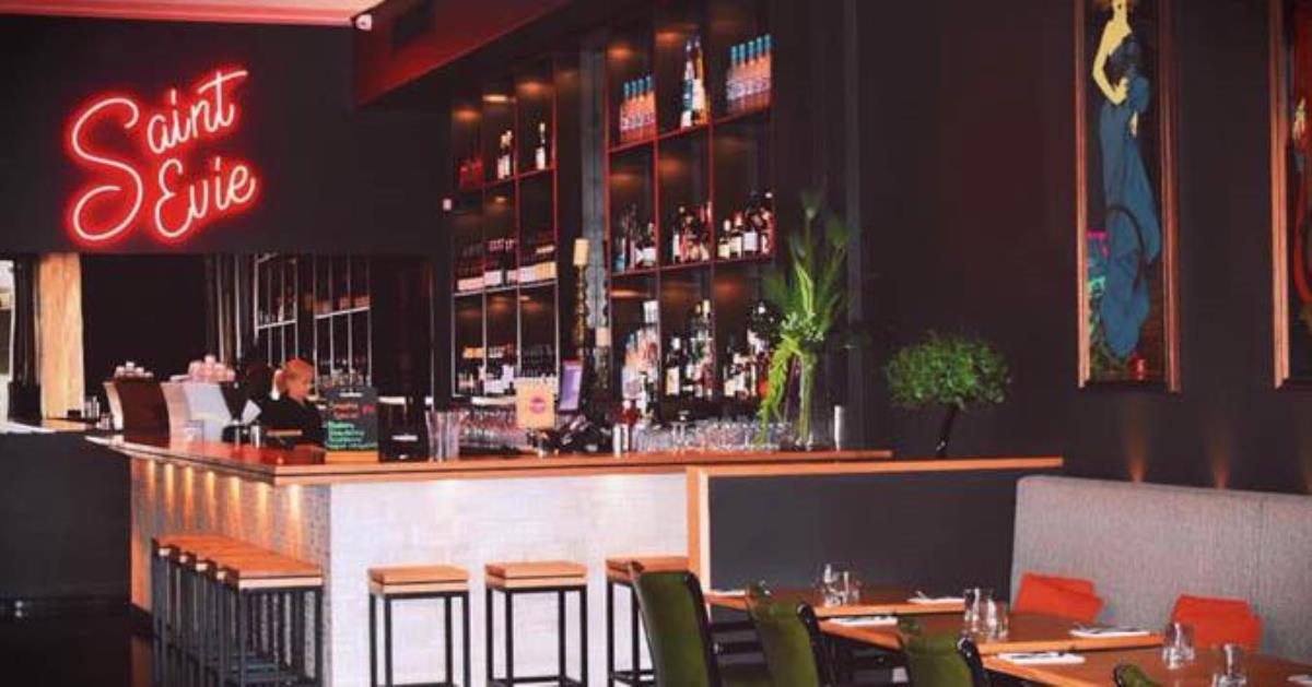 Saint Evie Bar