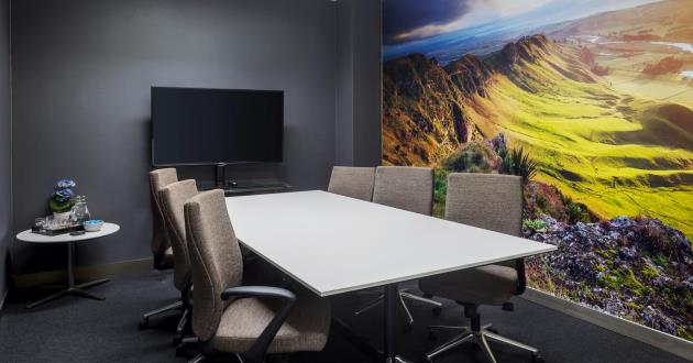 Hawkes Bay | 6 Person Meeting Room