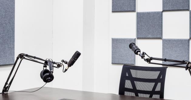 Lagoon | 3 Person Podcast Room