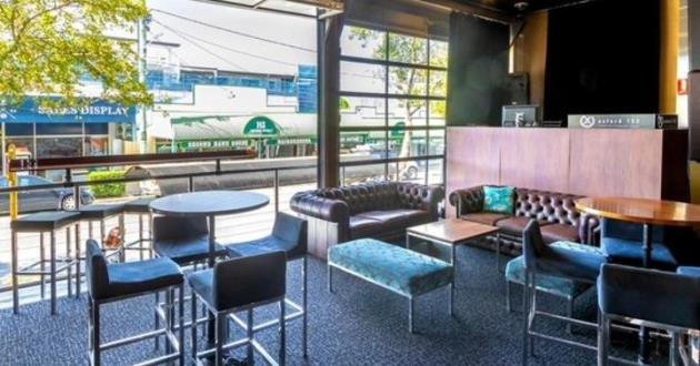Ford Lounge
