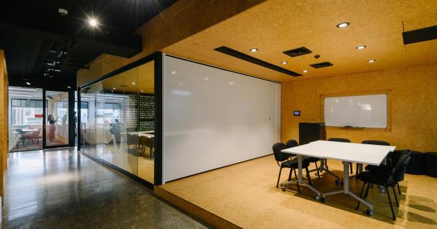 10 Person Meeting/Training/Classroom Hurstville