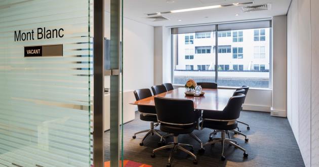 Mont Blanc | 8 Person Meeting Room