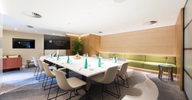 Elara Boardroom