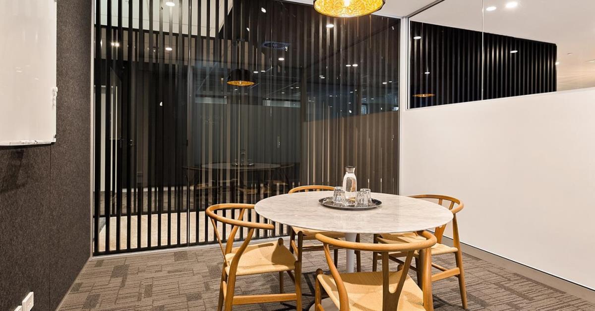4-6 Person Meeting Room in Wynyard (King Bee)