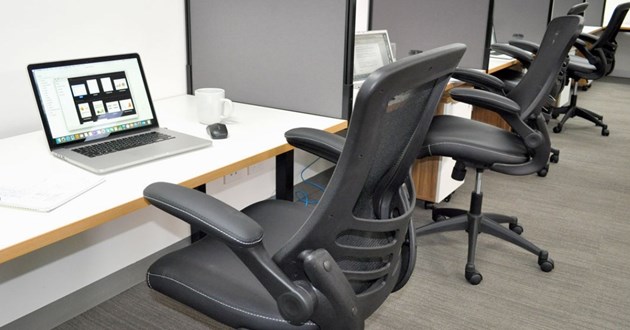 Hot Desk at Bay St.