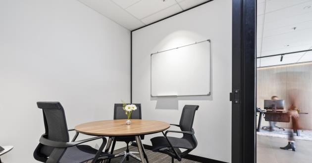 Little Collins | 3 Person Meeting Room