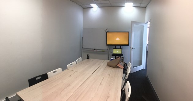 10 Person Creative Meeting Space in the heart of chinatown