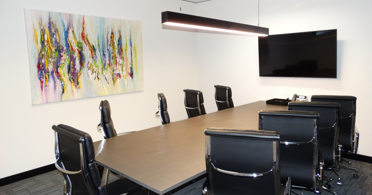 Swan | Professional 9 Person Meeting Room