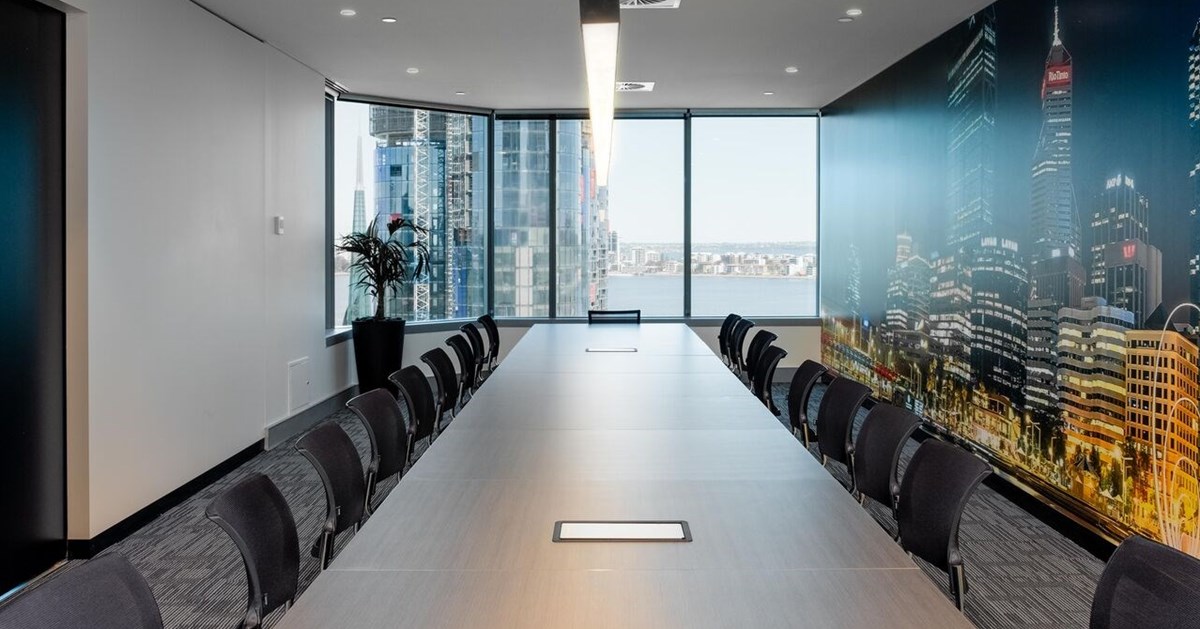 Quay - Professional 22 Person Boardroom