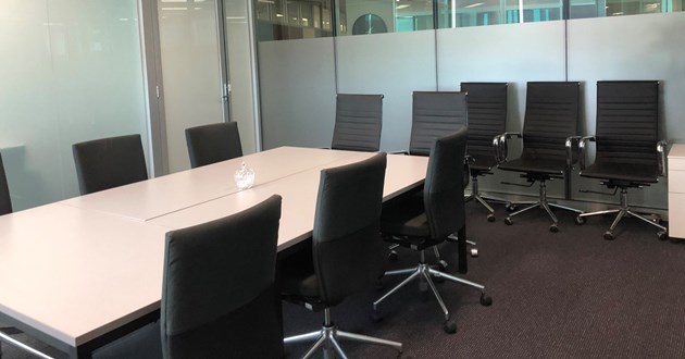 10 Person Meeting Room close to Airport