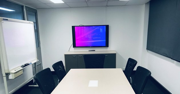 6 Person Meeting Room in Spring Hill