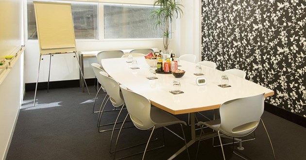 10 Person Meeting Room in Crows Nest (White)
