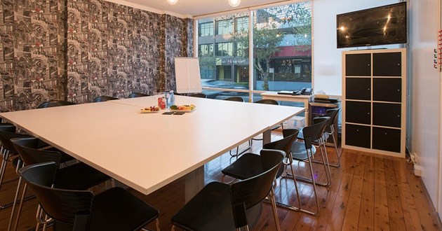 16 Person Naturally-lit Training Space in Crows Nest (Black)