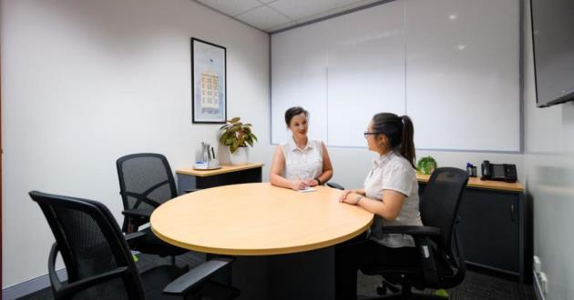 4 Person Meeting Room