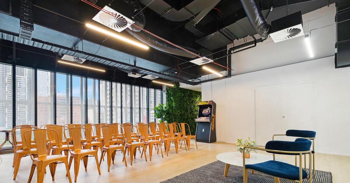 40 Person Creative Seminar Space