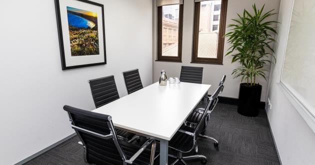 6 Person Meeting Room with Natural Light (Level 8)