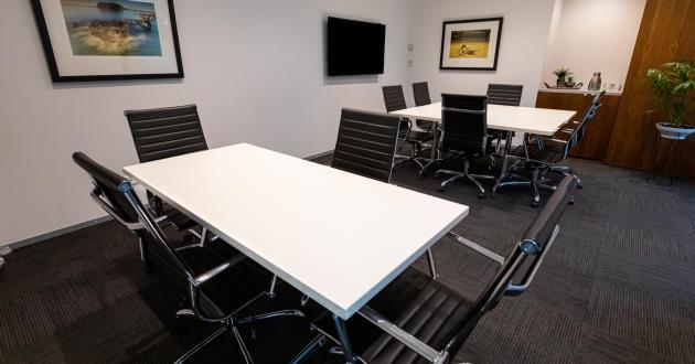 10 Person Boardroom (Level 8)