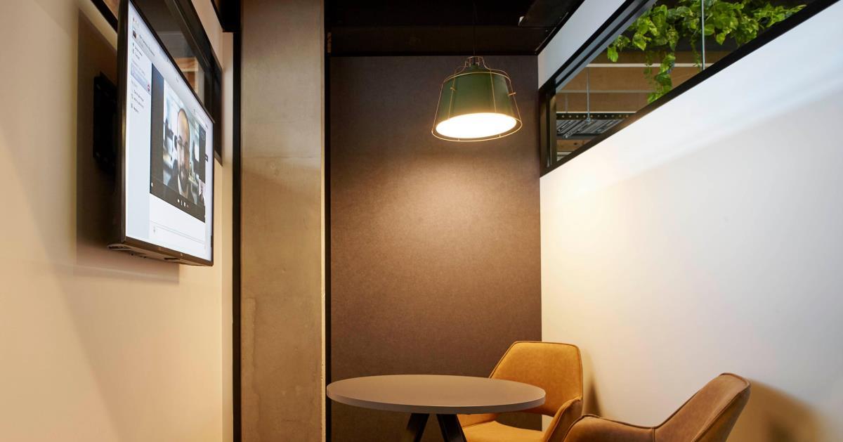 Modern 2 Person Meeting Room