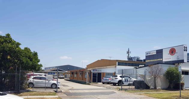 Office & Negotiable Warehouse Space - Hamilton
