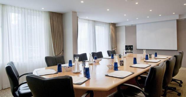 8 Person Boardroom (W)