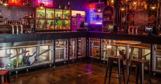 Main Bar