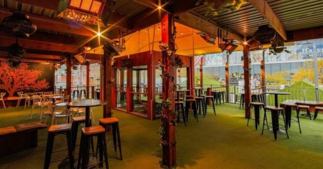 The Emerald Peacock - Entire Venue
