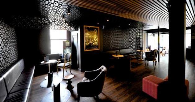 Relaxed Semi-Private Cocktail Lounge on Chapel Street