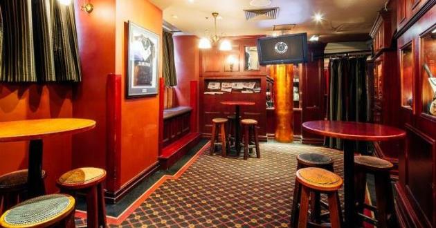 Bookies Room