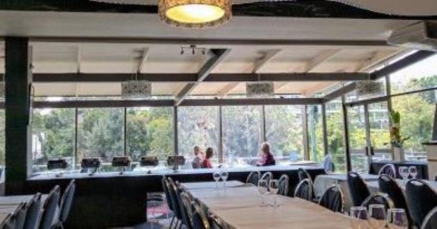 A Casual Dining at the Cozy Upper Deck