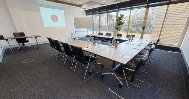 Standard Meeting Room