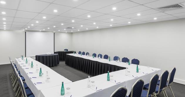 Quay 1 Mid Sized Meeting Room with Breakout Space