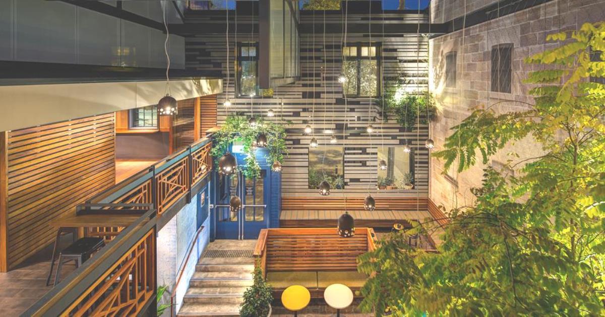 The Leafy Courtyard Alcove