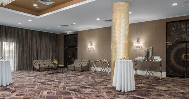 Podium Room 1