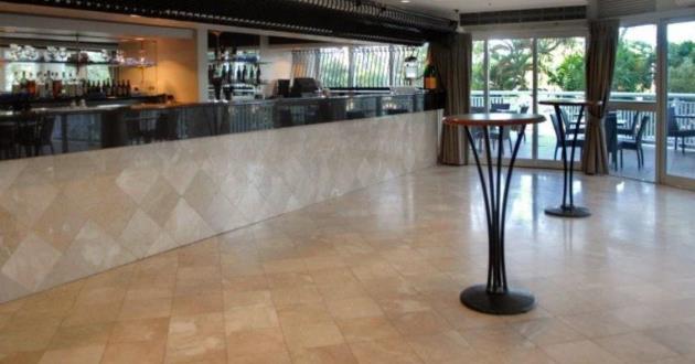 Rah Rah's Bar & Terrace