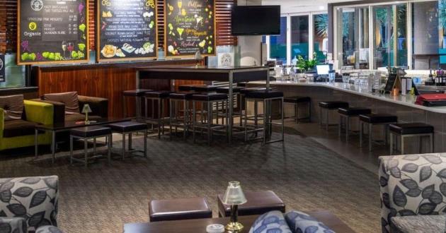Coral Hedge Bar
